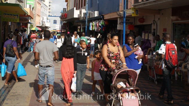 Barbados – Bridgetown – Menschen in der Swan Street 