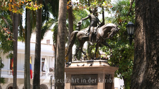 Cartagena – Plaza Bolivar mit dem Reiterdenkmal