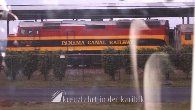 Ein Zug der Panama Canal Railway 