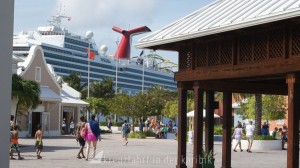 Grand Turk - Cruise Center mit der Carnival Sunshine