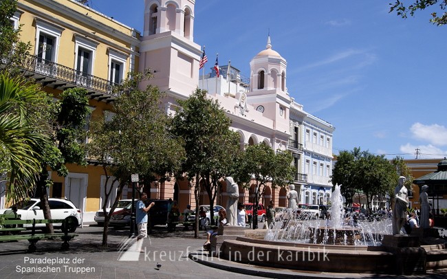 Plaza de Armas mit Alcaldía